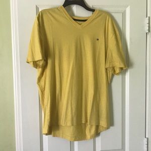 Tommy Hilfiger T-Shirt. X-Large. Yellow. New.